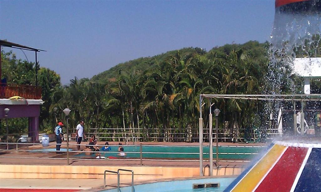 Pali Beach Resort Mālād Kültér fotó